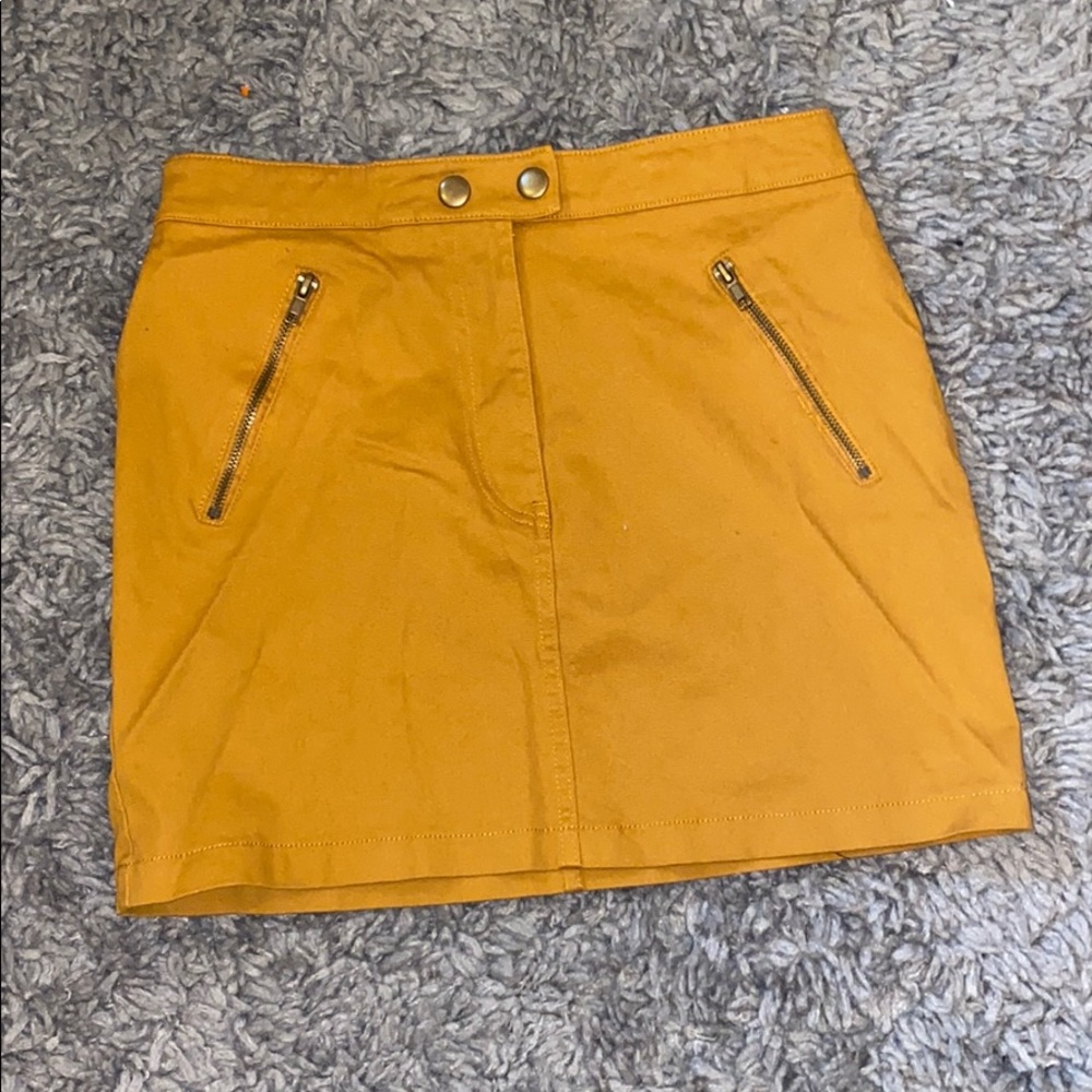 High-waisted skirt